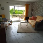 Modern One Bedroom *