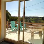木屋 Modern One Bedroom Saint-Mande-sur-Bredoire