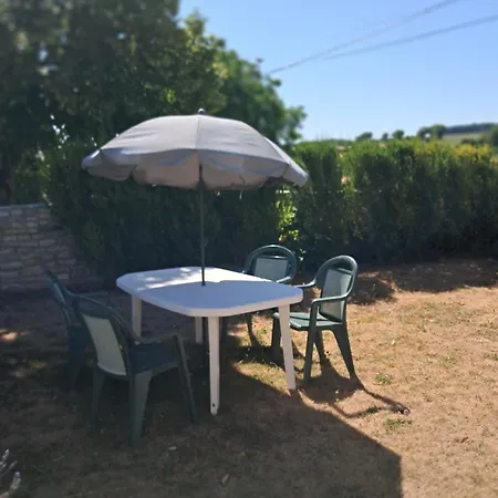 木屋 Modern One Bedroom Saint-Mande-sur-Bredoire